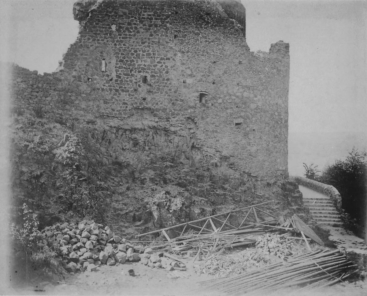 Burg Gleiberg - Himes Schildmauer